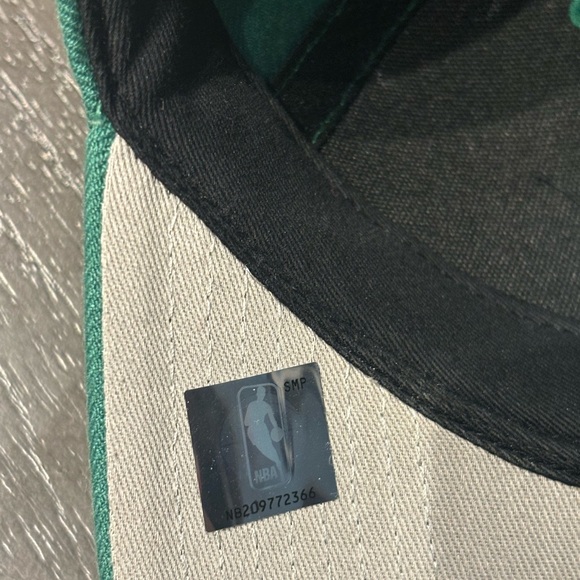 Hat - Picture 6 of 7